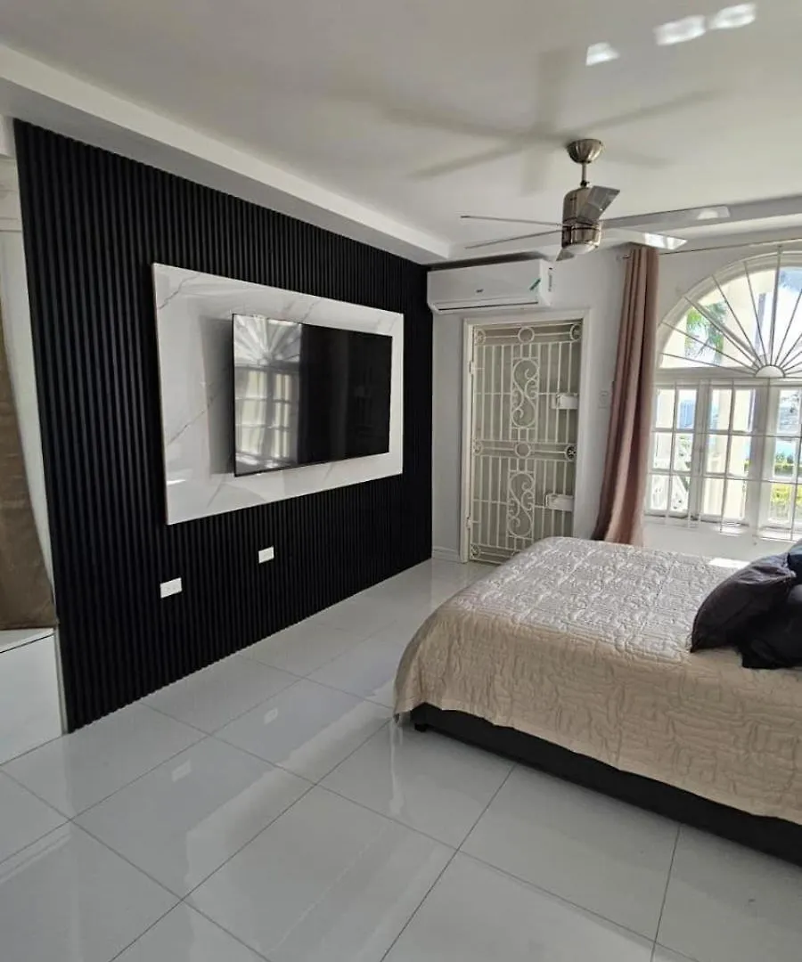Апартаменты Tropical Escape Studio - 5 Min Walk To Ochi Beach & Nearby Hotspots Очо-Риос