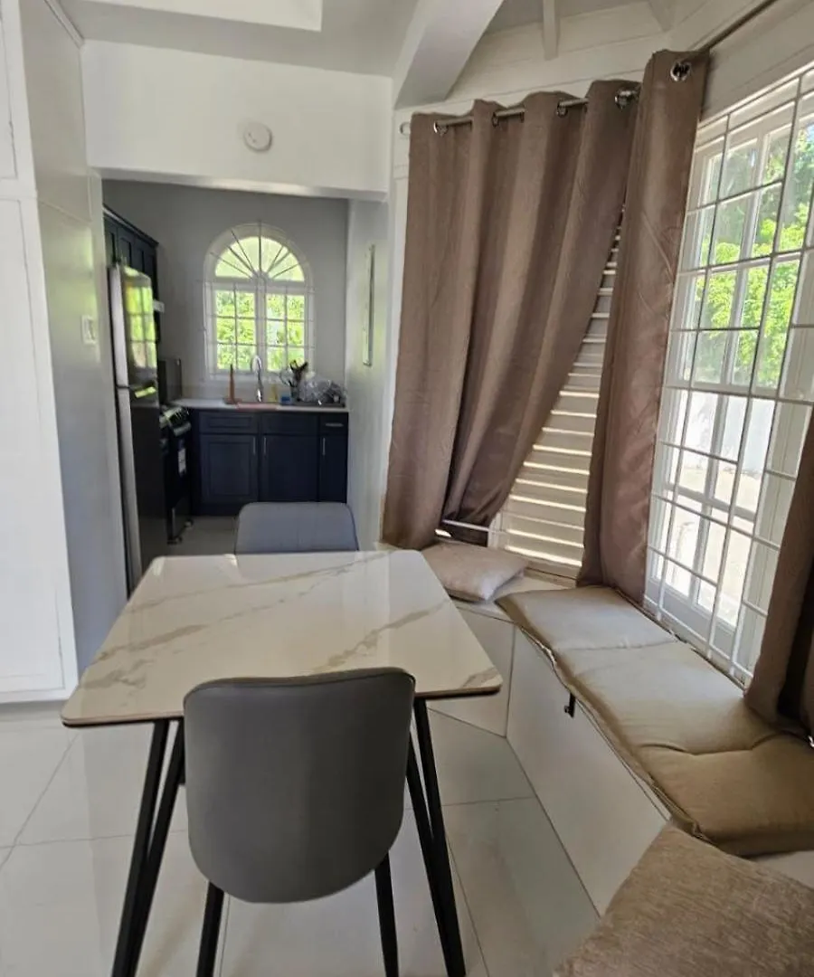 Tropical Escape Studio - 5 Min Walk To Ochi Beach & Nearby Hotspots Очо-Риос